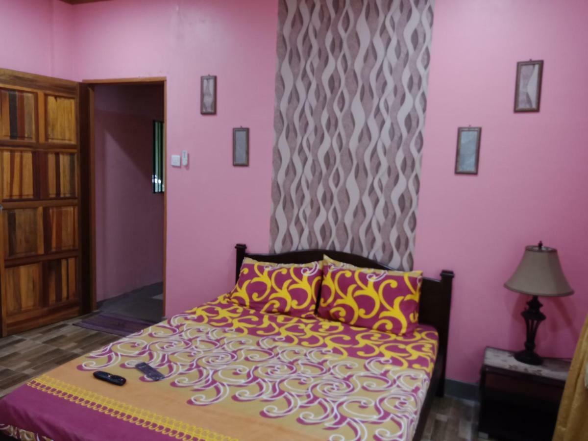 Jazepuri - Jaze 3 Hotel Kuching Buitenkant foto