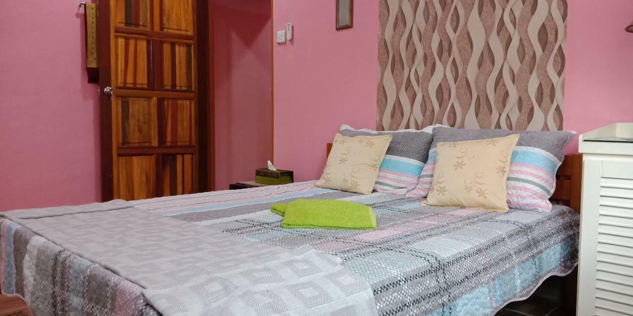 Jazepuri - Jaze 3 Hotel Kuching Buitenkant foto
